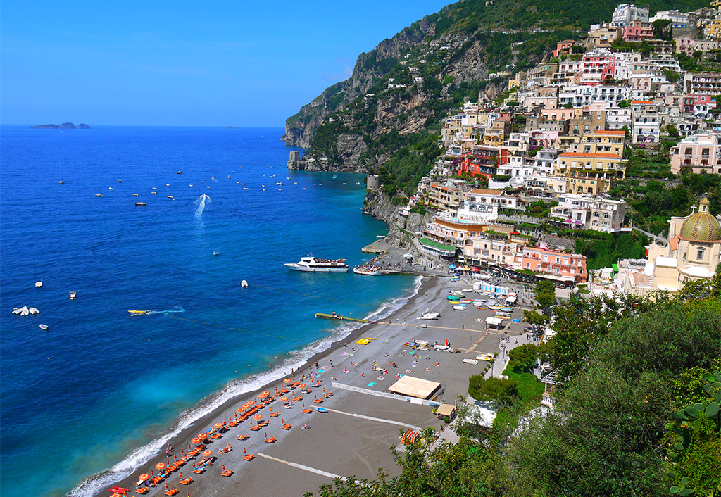 The Spiaggia Grande beach in Positano